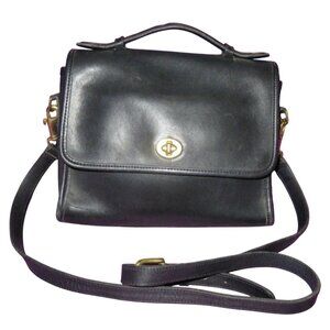 Coach Vintage 9870 Court Glove tanned leather Turnlock closure handbag